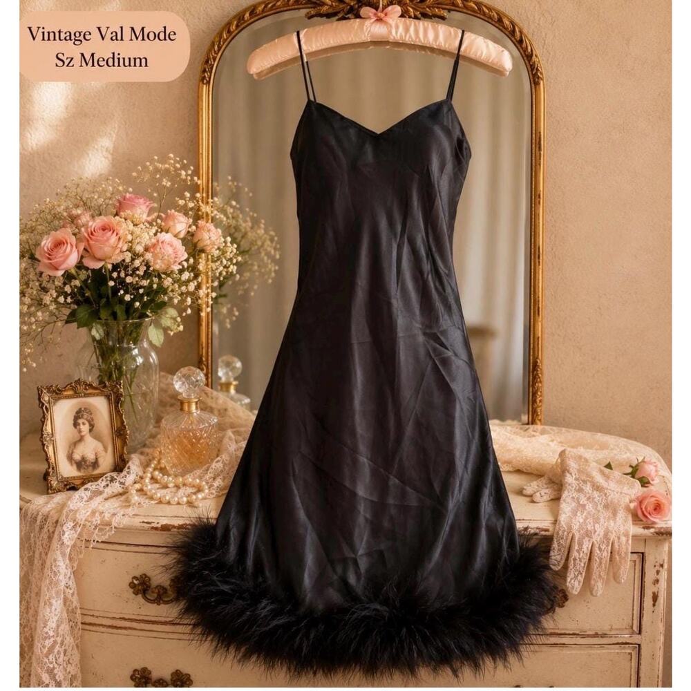 Vintage Val Mode 1980s Black Satin Marabou Feather Gown and Robe Set Medium - Picture 2 of 15